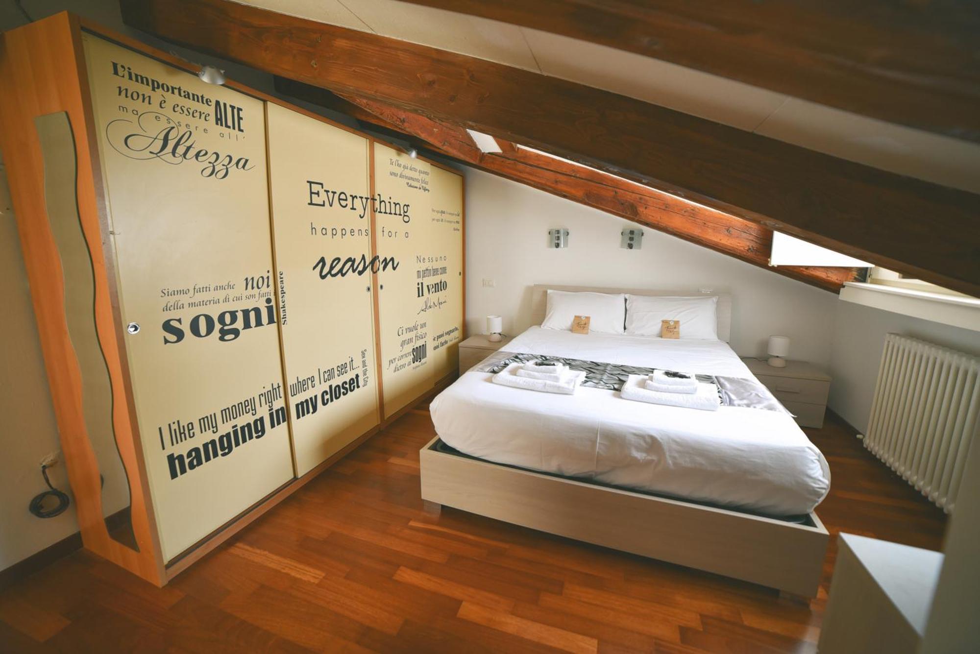 Le Dimore Di Mazzini Appartement Triëst Buitenkant foto